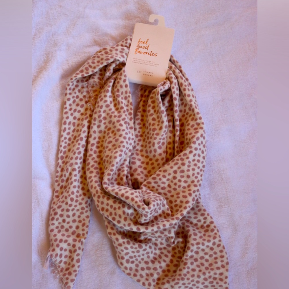 Women’s Leopard Print Scarf